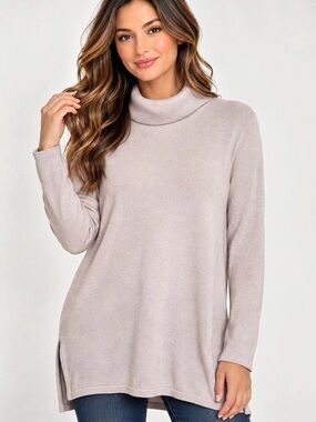 Chico’s Size 1 Pink Mock Neck Tunic Sweater Long Sleeve Side Slits Soft Knit